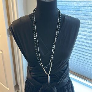 Stitch fix black and silver long layered necklace.